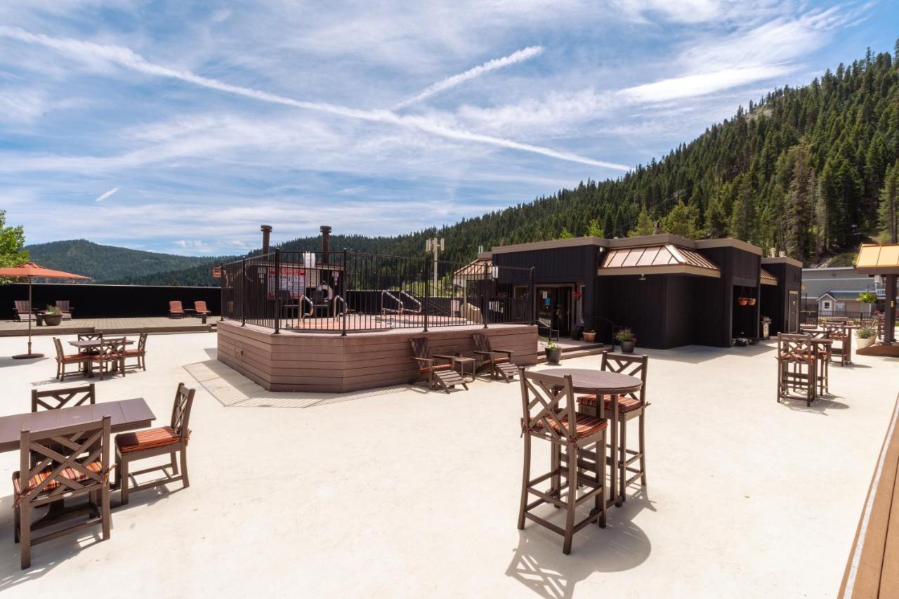 אולימפיק ואלי Red Wolf Lodge At Olympic Valley מראה חיצוני תמונה