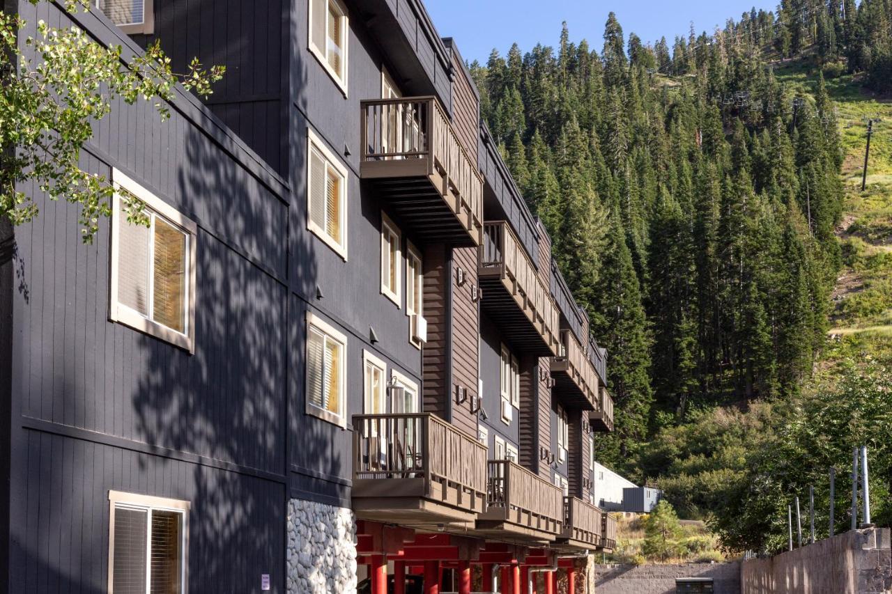 אולימפיק ואלי Red Wolf Lodge At Olympic Valley מראה חיצוני תמונה