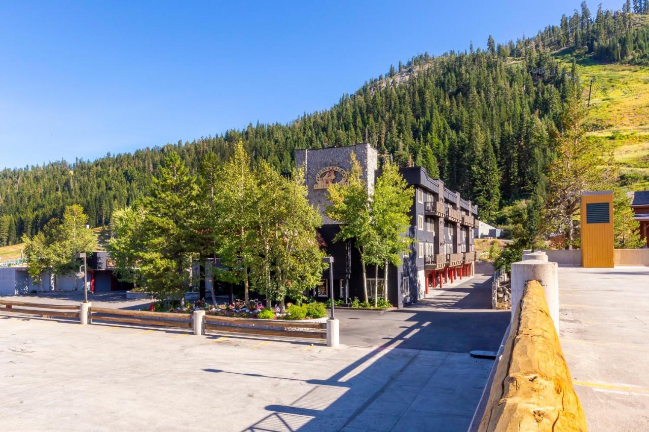 אולימפיק ואלי Red Wolf Lodge At Olympic Valley מראה חיצוני תמונה